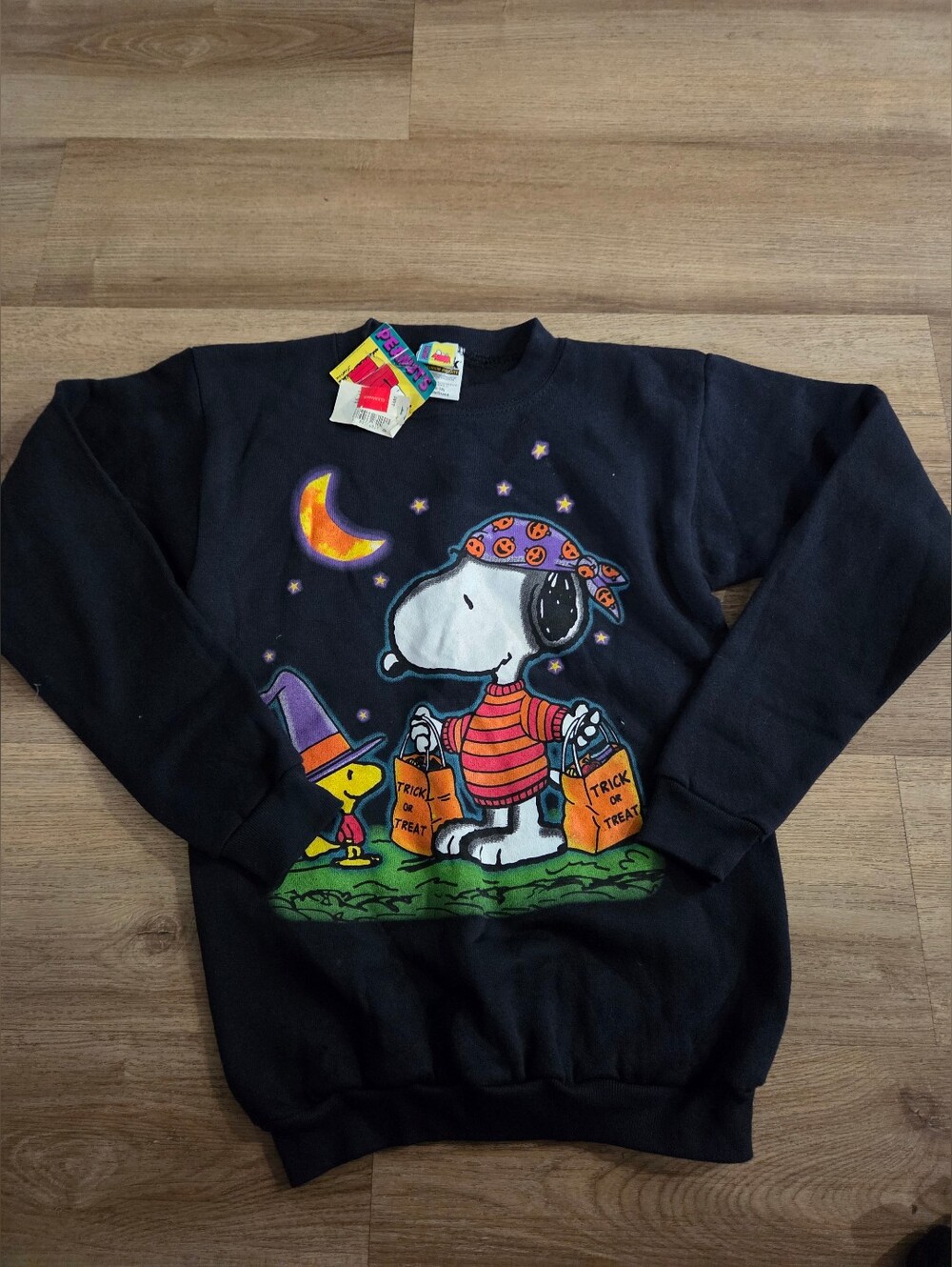Snoopy & Woodstock Halloween Graphic Top size large 14/16 kids size